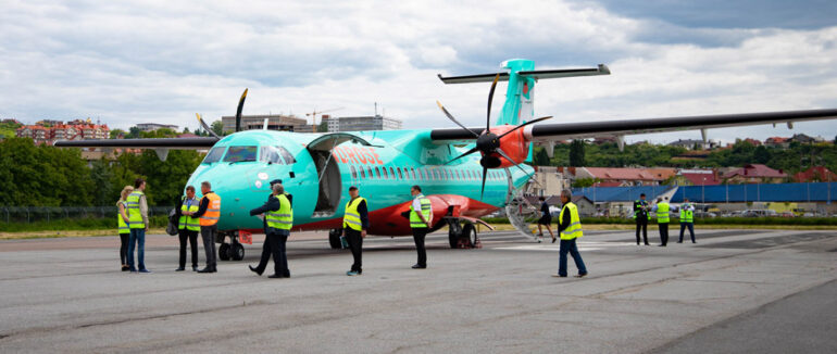 Авіарейс Київ – Ужгород – Київ: причини скасування