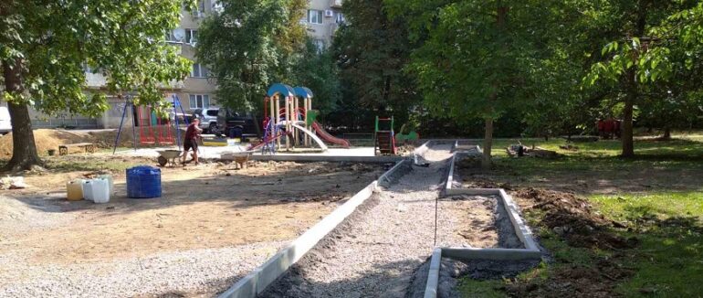 В Мукачеві будують ще один спортмайданчик