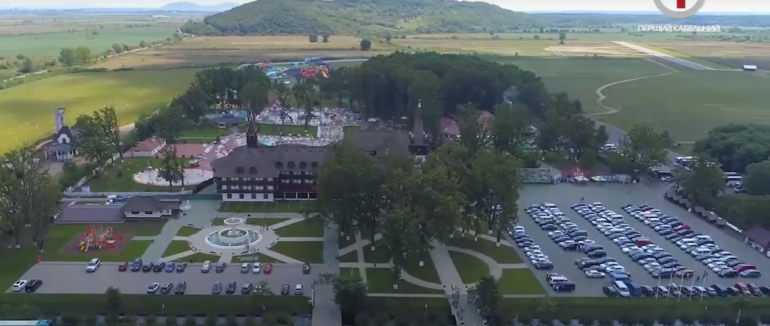 «Термальне серце» України: оздоровчо-рекреаційний комплекс Косино заполонили туристи (ФОТО; ВІДЕО)