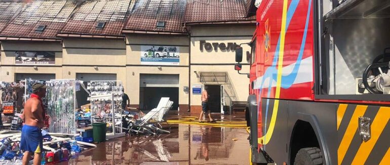 Пожежа на Тячівщині: горить станція техобслуговування