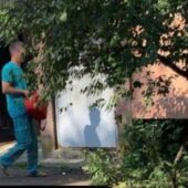 В одному з мікрорайонів Мукачева з балкона багатоповерхівки випала жінка