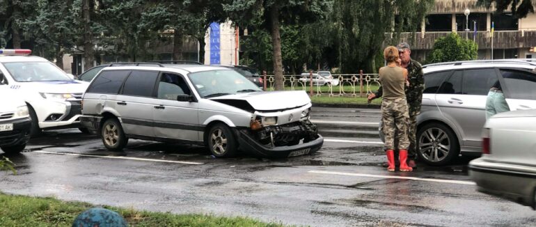 Чергова ДТП сьогодні трапилась в Ужгороді