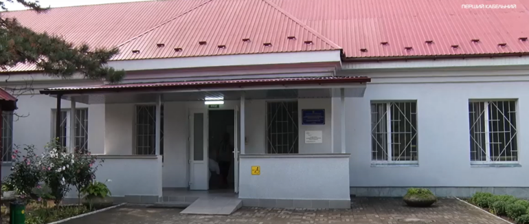 Сучасний і такий необхідний: у Закарпатському протипухлинному центрі встановили перший у краї лінійний прискорювач (ФОТО; ВІДЕО)