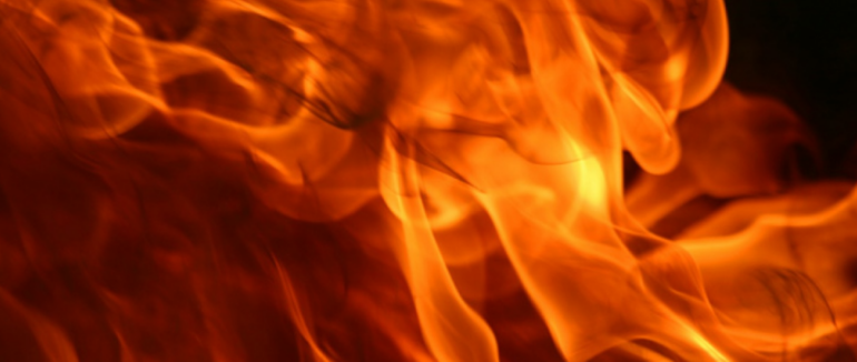 Нічна пожежа на Закарпатті: горіла територія готельного комплексу