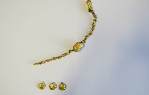 У Болгарії археологи знайшли золоте намисто, втрачене 1600 років тому