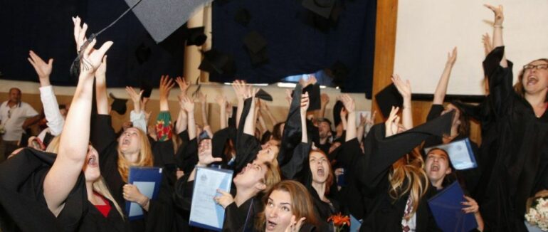 Через плагіат українських студентів позбавлятимуть ступенів бакалавра та магістра, – рішення Кабміну