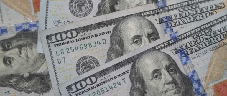 Експерти про курс долара на серпень: це – один із найкращих місяців для купівлі валюти цього року