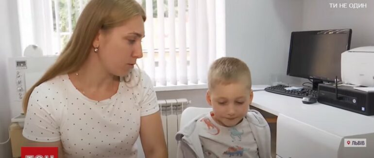 “Біблійна” технологія: лікарі провели унікальну операцію для порятунку 6-річного закарпатця