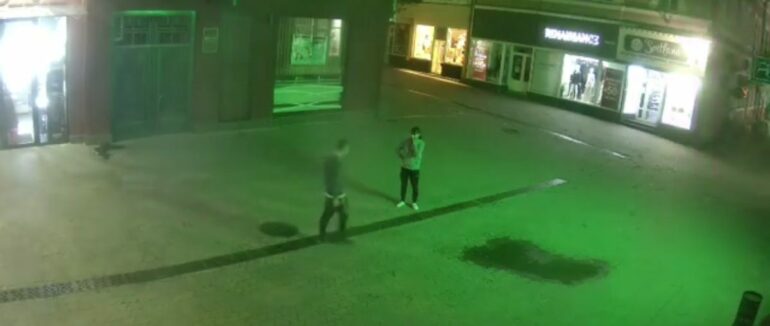 Вночі в Ужгороді хулігани вкрали каналізаційні решітки