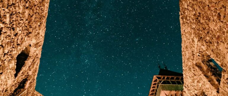 Ужгородець сфотографувати метеорний потік у Невицькому замку