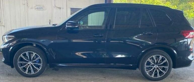 Коштовний автомобіль викрадений в Італії: на Закарпатті прикордонники виявили розшукуване «BMW X5» 2020 року