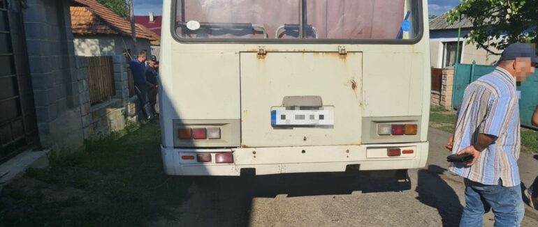 Смертельна ДТП на Хустщині: водій автобуса скоїв наїзд на пенсіонера