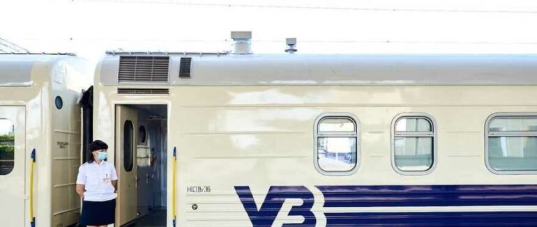 “Укрзалізниця” розповіла про зміни в маршруті та графіку поїздів з Києва до Закарпаття