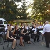 Хіти просто неба: естрадно-духовий оркестр Закарпатської філармонії виступив в Хусті (ФОТО, ВІДЕО)