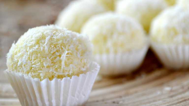 Цукерки “Рафаелло” без шкоди для фігури: як приготувати вдома