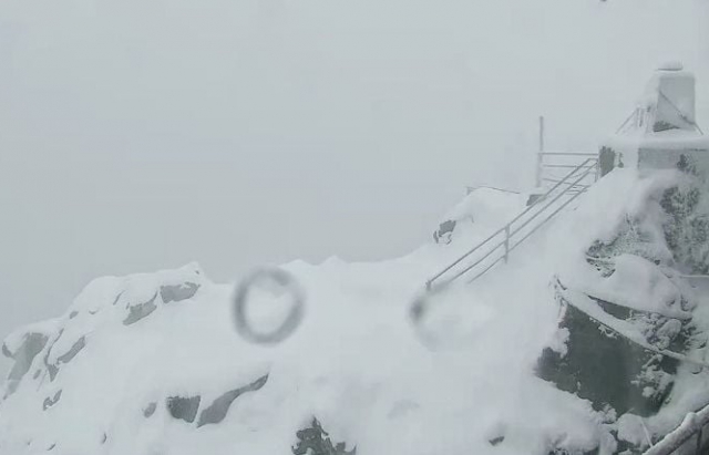 В горах сусідньої Словаччини випав сніг