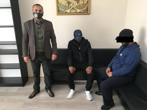 Проживали за недійсними документами: на Закарпатті виявили нелегалів