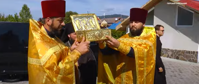 У Мукачеві зустріли ковчег з мощами святого Іоанна Предтечі (ФОТО; ВІДЕО)