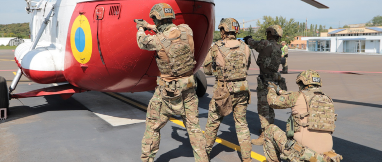 Знешкодили “терористів” та звільнили “заручників”: СБУ провела антитерористичні навчання в Ужгороді