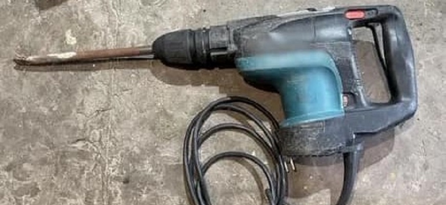 Ужгородка викрала робочий інструмент з будівельного майданчика “АТБ”