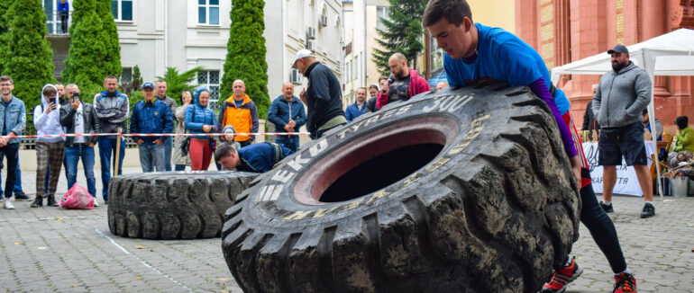 Вчора в Ужгороді визначили найсильніших людей краю