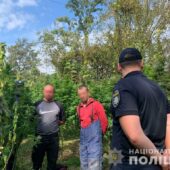 На Мукачівщині виростили цілу плантацію конопель: там затримали двох її озброєних охоронців