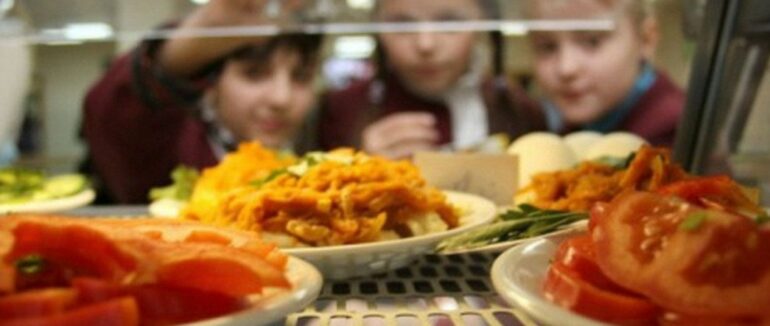 Більш здорове і збалансоване харчування: Чим годуватимуть у шкільних їдальнях