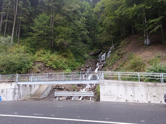 Карпатські гори, завершення, каскадний водоспад, Закарпаття, облаштування