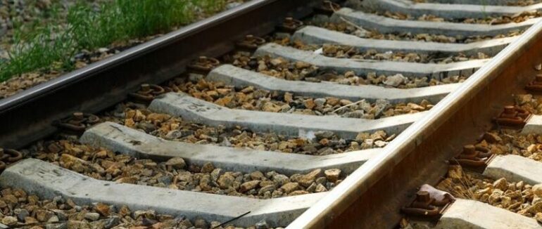 На Тячівщині потяг збив велосипедиста: молодик госпіталізований до лікарні