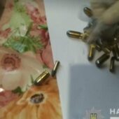 У помешканні мукачівця знайшли набої та наркотики
