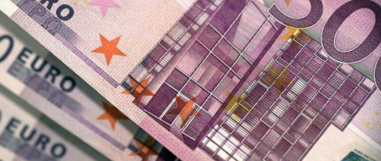 Курс євро падає п’ятий день поспіль