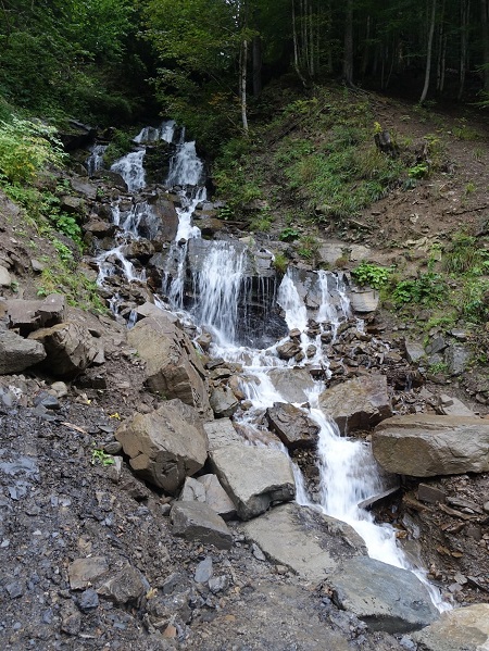 Карпатські гори, завершення, каскадний водоспад, Закарпаття, облаштування