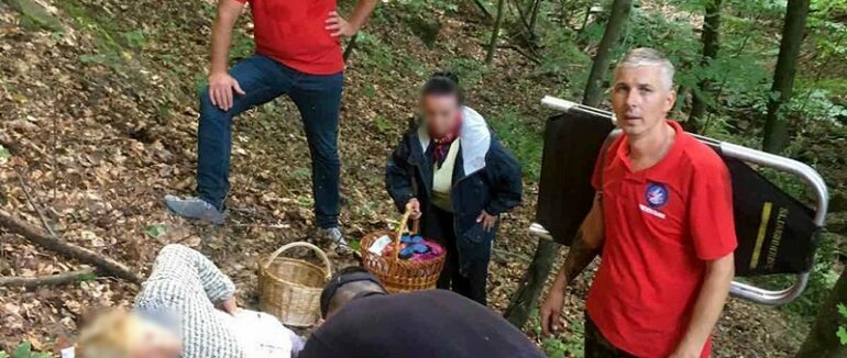 В лісовому масиві на Ужгородщині жінка впала з урвища