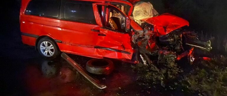 Вночі закарпатець потрапив у моторошну автопригоду: троє постраждалих