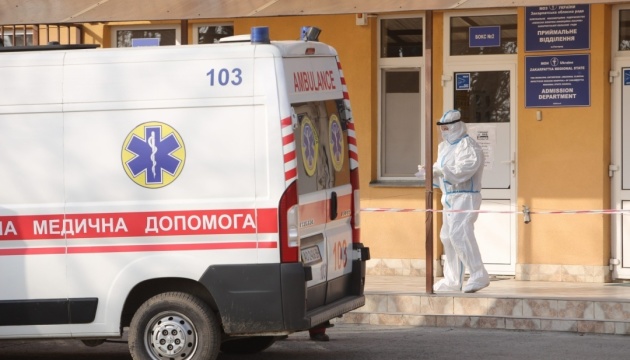 На Закарпатті знову багато хворих на COVID-19: область може перейти в "помаранчеву" зону