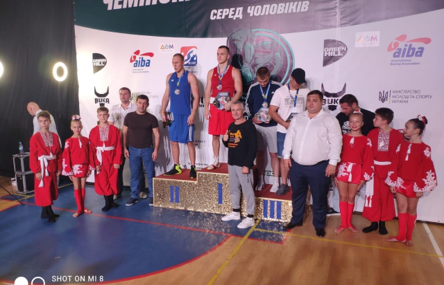 Мукачівець Роберт Мартон виборов золото на Чемпіонаті України з боксу