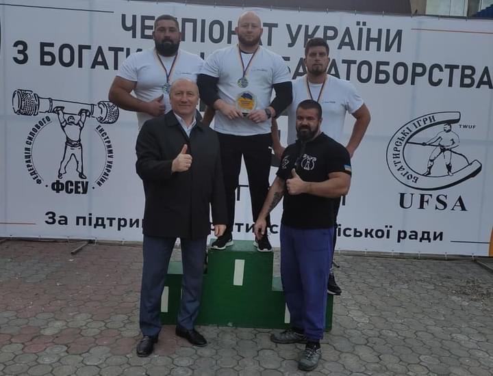 Парний чемпіонат України: закарпатські стронгмени вибороли срібло