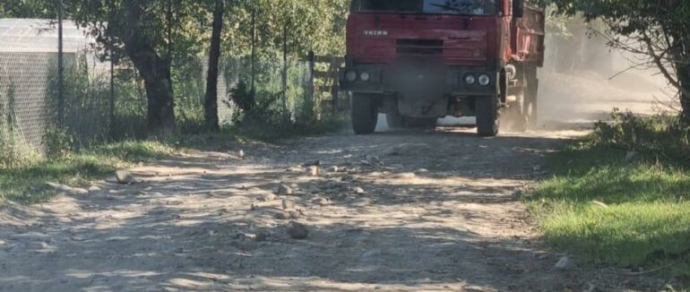 Незаконний видобуток піщано-гравійної суміші: поліцейські Тячівщині відкрили провадження