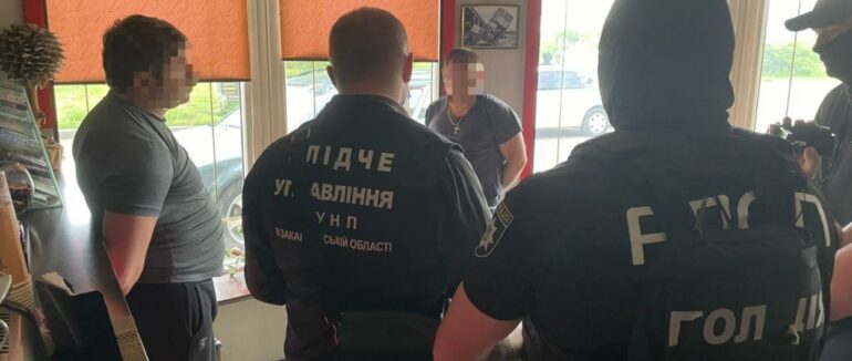 Трьох чоловіків, підозрюваних у вимаганні, судитимуть на Закарпатті