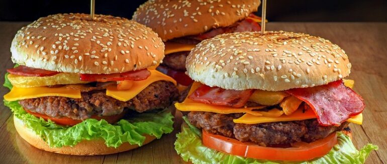 У Болівії жінка знайшла частину людського тіла у гамбургері