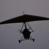 Закарпатець перелетів кордон на саморобному апараті: ужгородський суд оштрафував чоловіка