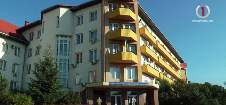 Понад вісім годин складного оперативного втручання: в Ужгороді провели унікальну операцію (ФОТО, ВІДЕО)