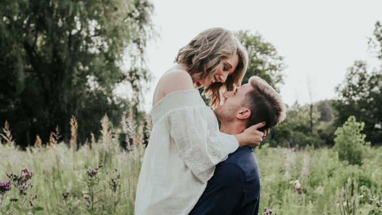 Що повинна робити кожна пара, щоб стосунки були щасливими та тривалими