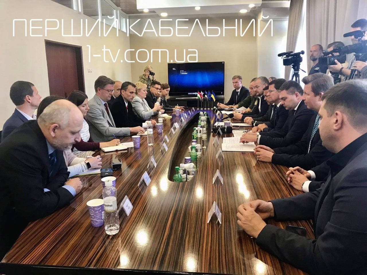 Від «живої» черги до електронної: на Закарпатті зробили крок до вирішення проблем на кордоні