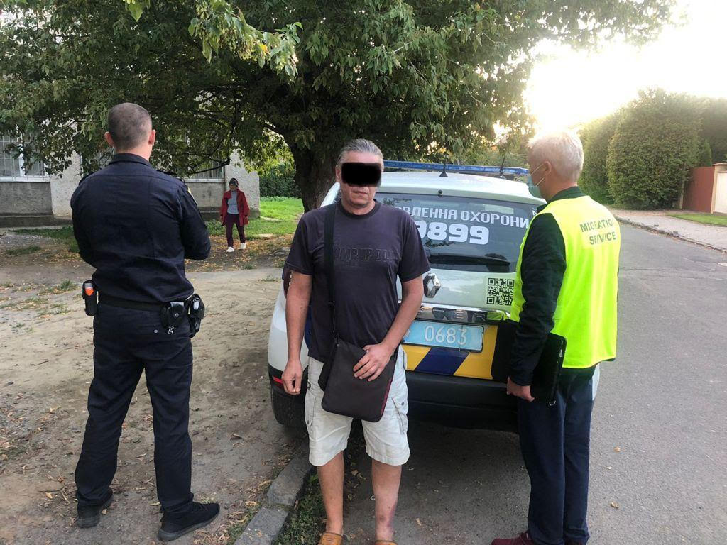 Перебував в Україні без дозвільних документів: на Іршавщині затримали словака