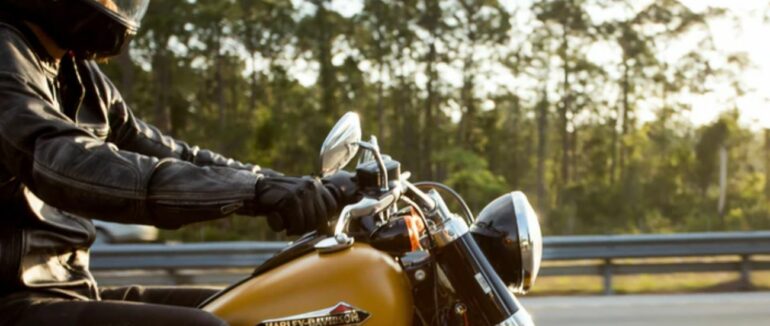 У горах на Закарпатті мотоцикліст із Литви травмував ногу