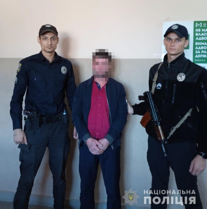 На Ужгородщині вітчим побив до смерті прийомну дочку: чоловікові загрожує довічне ув`язнення