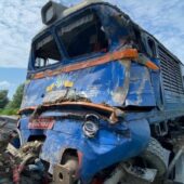 Аварія на залізничному переїзді: на Берегівщині позашляховик намагався швидко проїхати перед потягом