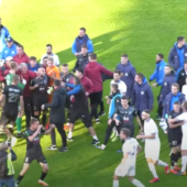 Матч Першої ліги закінчився масовою бійкою футболістів та тренерів
