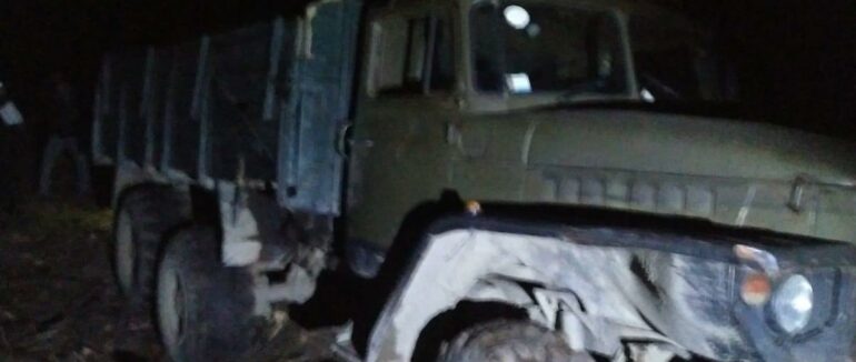 Трагічна подія на Закарпатті: чоловік впав під колеса вантажівки й загинув